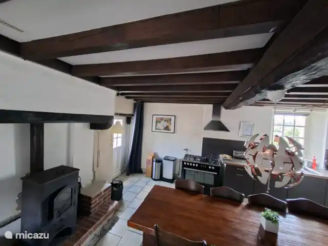 Gîte Rouge, Menil Vin, Normandie | France, Orne, Ménil-Vin - maison de vacances Cheminée dans la cuisine