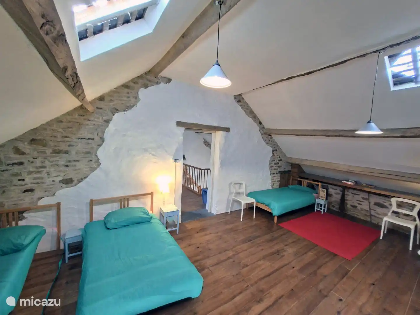 Slaapkamer met 4 bedden