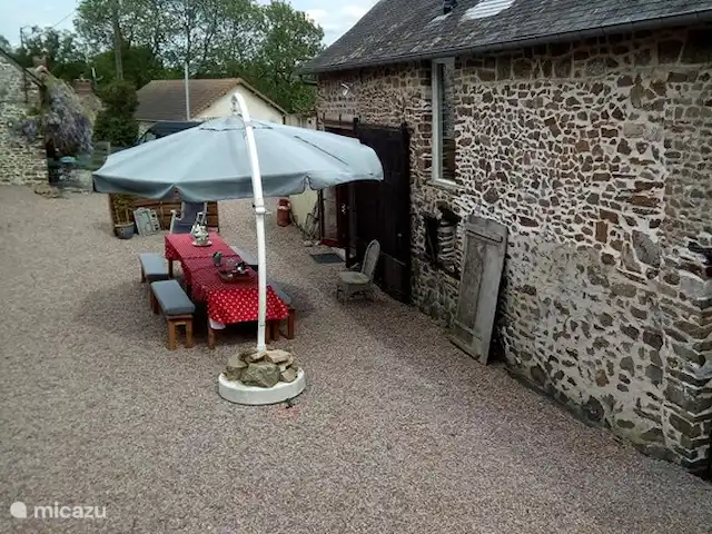 Gîte Rouge, Menil Vin, Normandie | France, Orne, Ménil-Vin - maison de vacances Entrée latérale Gite Rouge