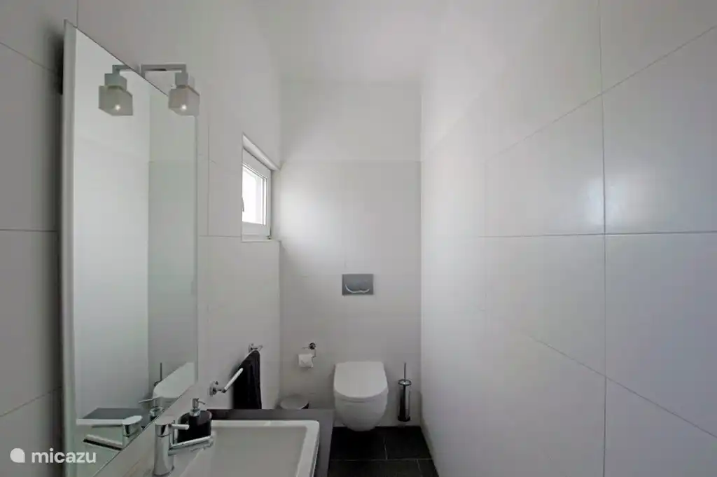 Separate Toilette im Erdgeschoss.