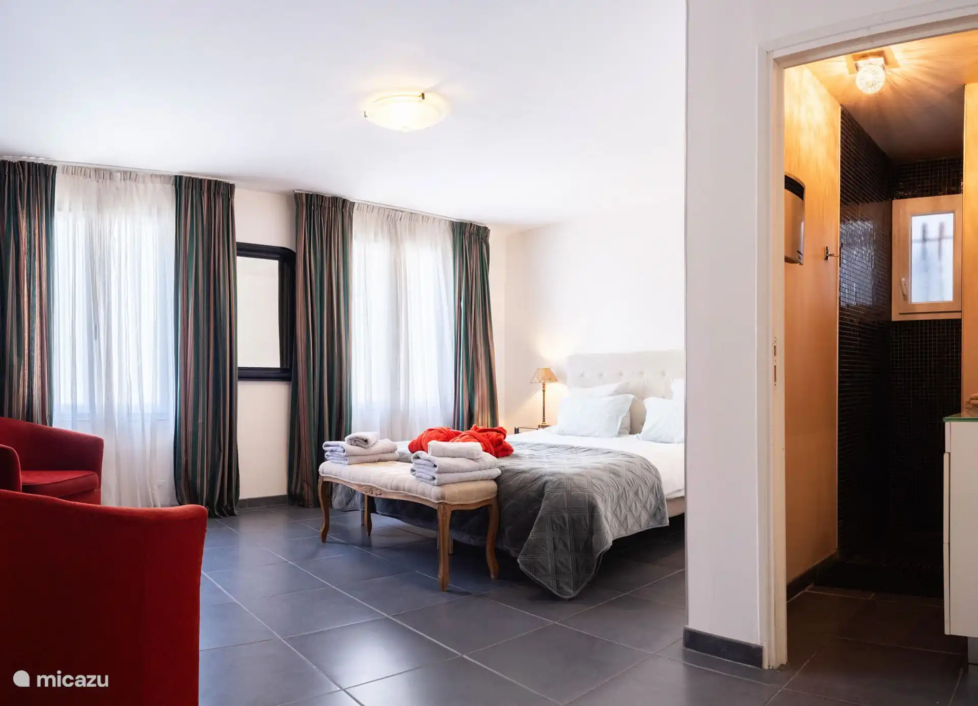 Chambre avec Salle d'Eau 