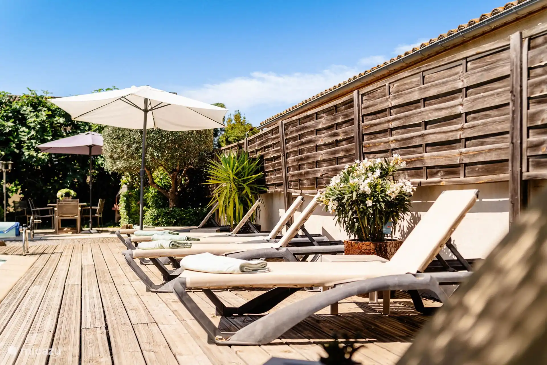 Bains de soleil / Transats