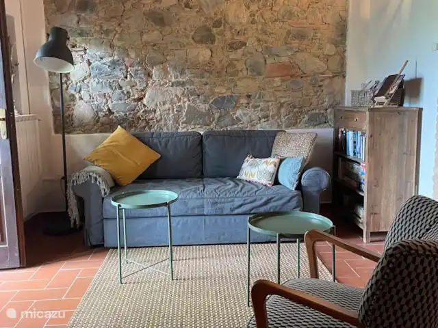 Location de Vacances Italie, Toscane, Garetto, maison de vacances - Casa Sogno Italiano Salon avec canapé qui peut être converti en lit double.