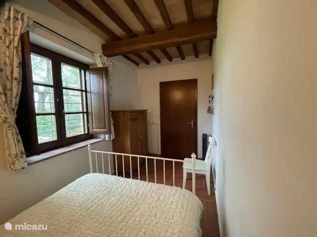 Location de Vacances Italie, Toscane, Garetto, maison de vacances - Casa Sogno Italiano Chambre au rez-de-chaussée avec lit de 140 de large