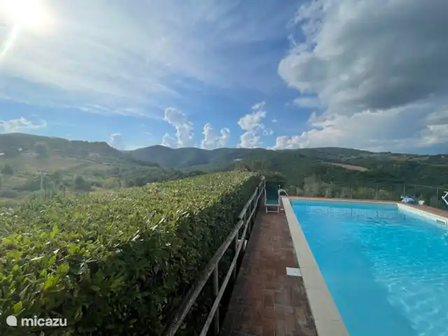 Location de Vacances Italie, Toscane, Garetto, maison de vacances - Casa Sogno Italiano Vue depuis la piscine.