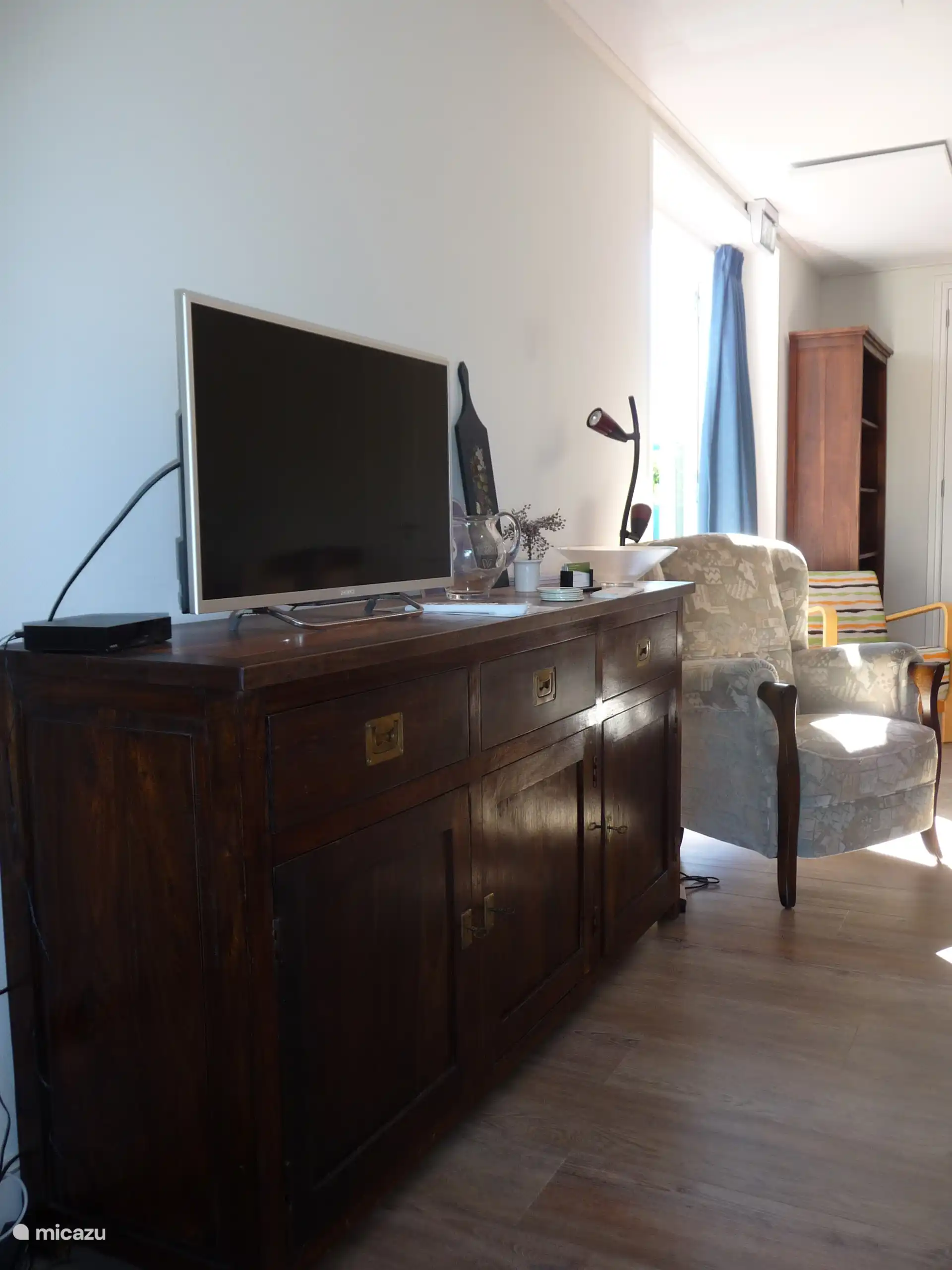 Als de zon niet schijnt, kan de TV aan