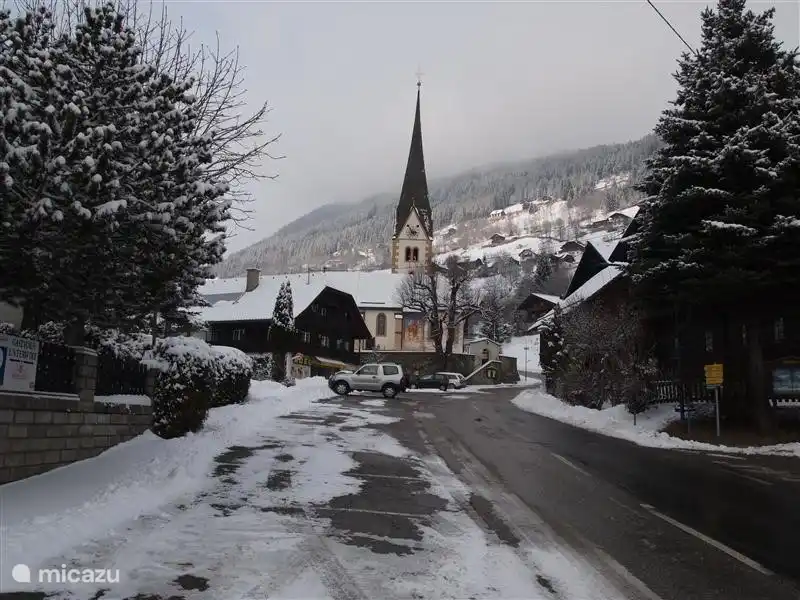 The village in winter, with very clean and passable roads.