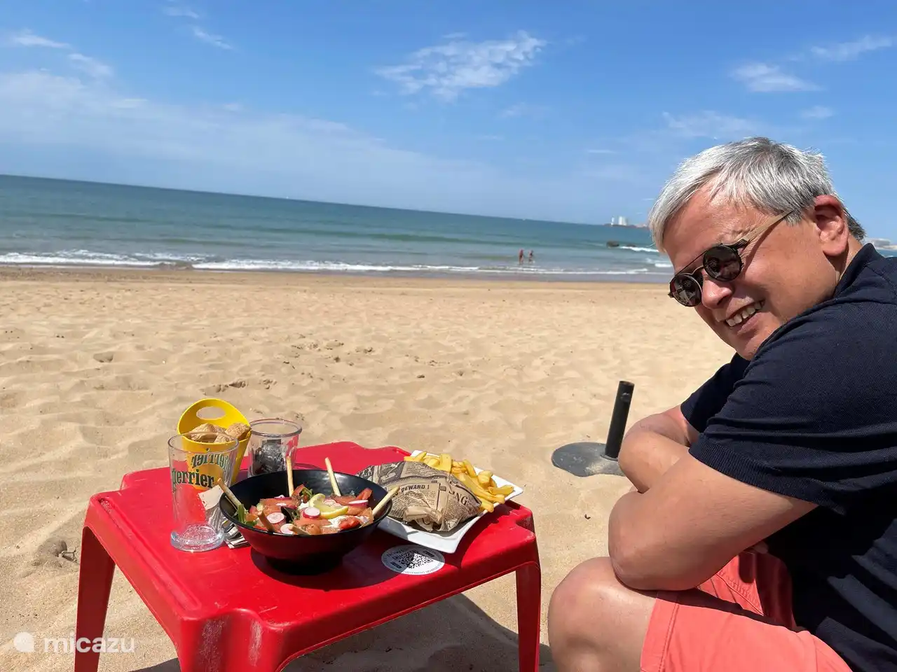Lekker eten op het strand van tanchet