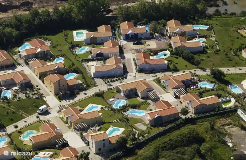 VillaVendee is van alle (tuin)gemakken voorzien. 