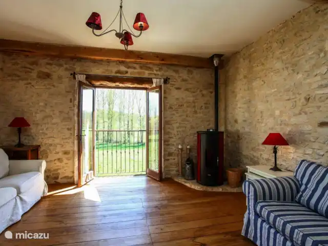 Laurence | France, Dordogne, Saint-Martial-de-Nabirat - maison de vacances le salon