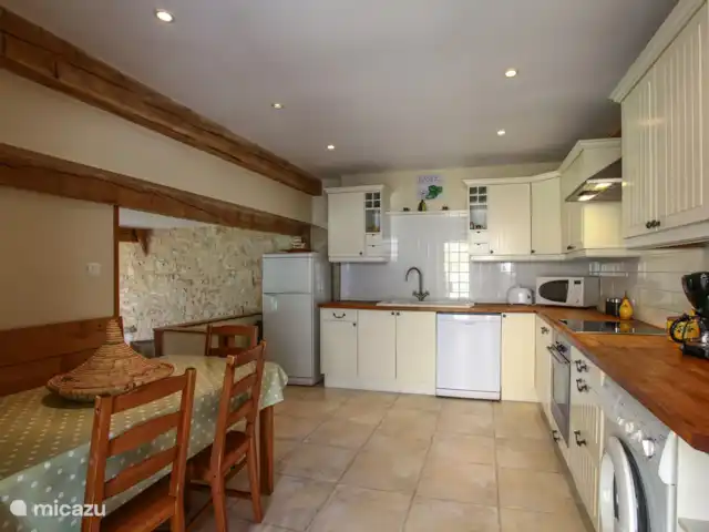 Laurence | France, Dordogne, Saint-Martial-de-Nabirat - maison de vacances cuisine