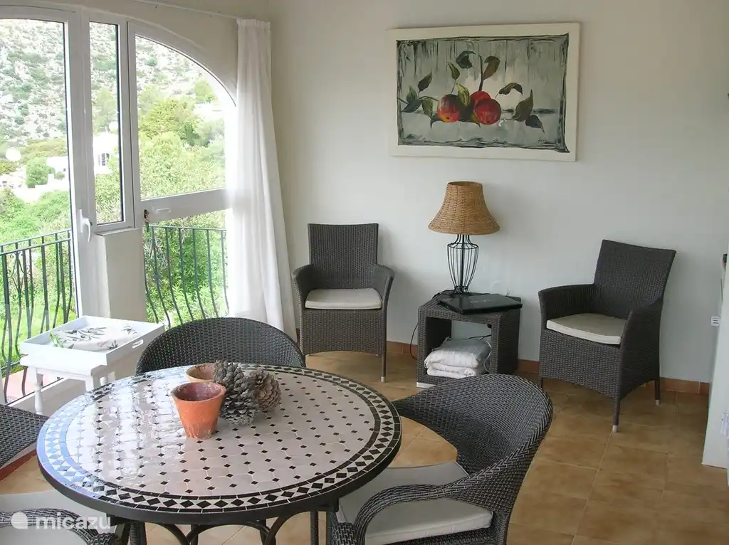 Knus zithoekje in de naya