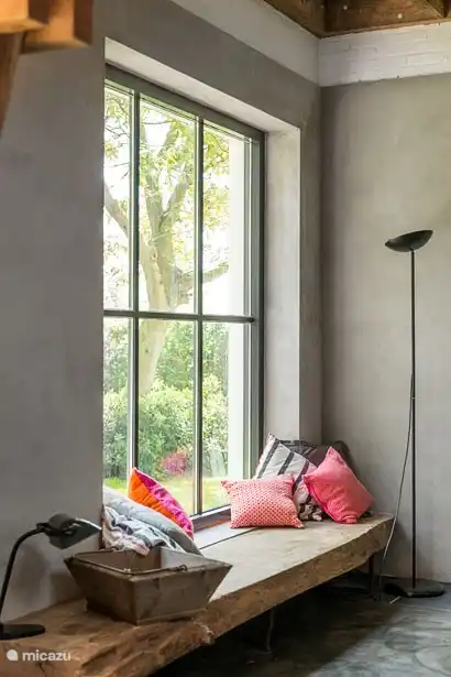 Fensterbank im Wohnzimmer