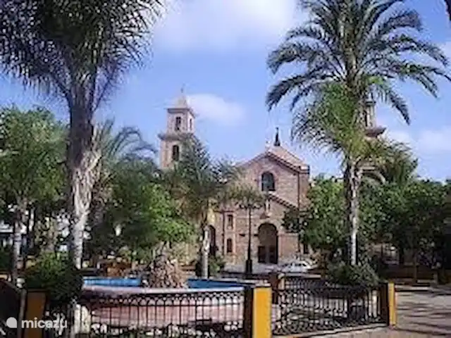 Palmeras Puerto et Plage Torrevieja | Espagne, Costa Blanca, Torrevieja - appartement place de l'église au coin de la rue