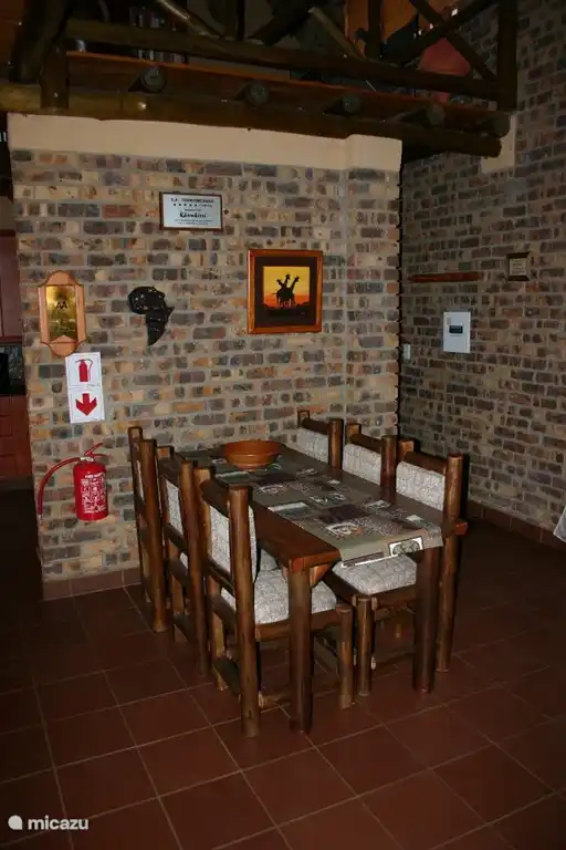 Im Inneren des Hauses ist die Nahrung selbstverständlich auch möglich.