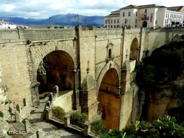Casa Vallecillo en España, Andalucía, Ronda - casa vacacional Ronda y su famoso puente sobre el desfiladero 'El Tajo'