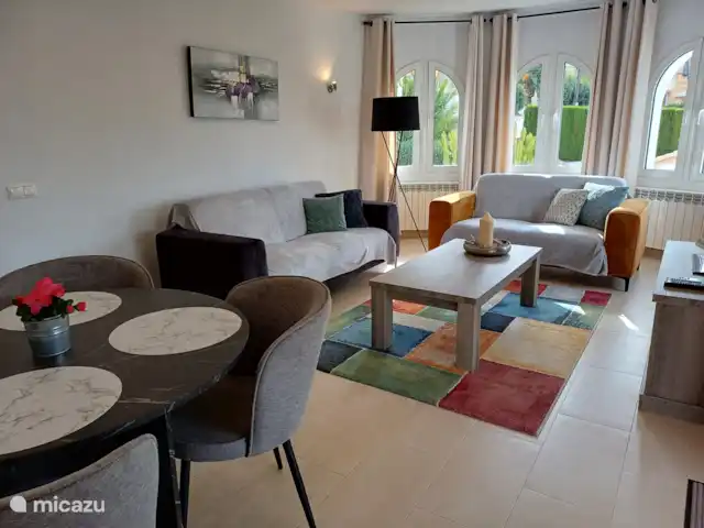Retour au début! Villa Perla del Mar 2 à 8 p | Espagne, Costa Blanca, Benissa - villa salon à l’étage avec table à manger