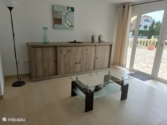 Retour au début! Villa Perla del Mar 2 à 8 p | Espagne, Costa Blanca, Benissa - villa Salon au rez-de-chaussée avec accès à la grande terrasse ensoleillée, jardin, piscine
