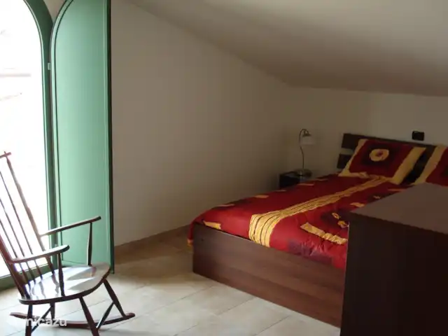 Casa-Toscana huren in Italië, Toscane, Marina Di Massa - appartement Slaapkamer met balkon