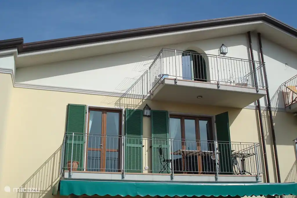 Südseite Casa-Toscana mit beiden Balkone