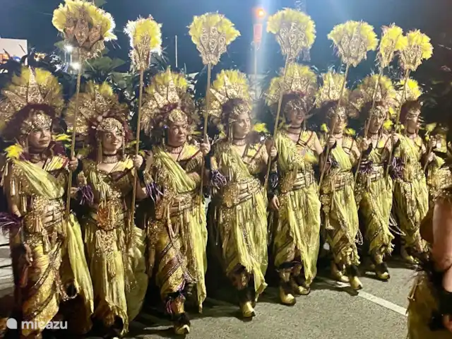 Location de Vacances Espagne, Costa Blanca, Moraira, villa - Casa Lucia Moros y cristianos, une fête de plusieurs jours au cours de laquelle la victoire des chrétiens sur les Maures est célébrée avec des défilés impressionnants.
