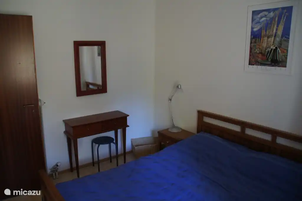 Schlafzimmer mit 2 Betten