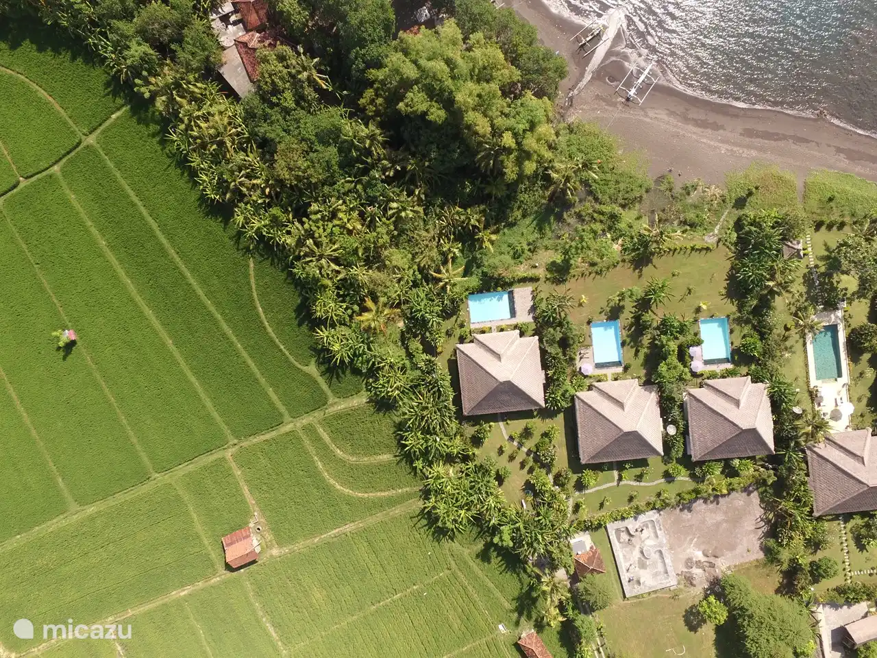 Die Villen verfügen alle über einen eigenen privaten Swimmingpool