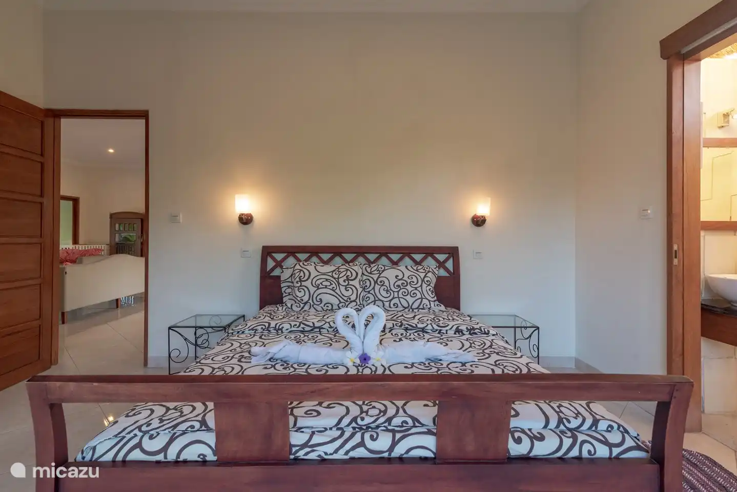 Schlafzimmer mit Doppelbett