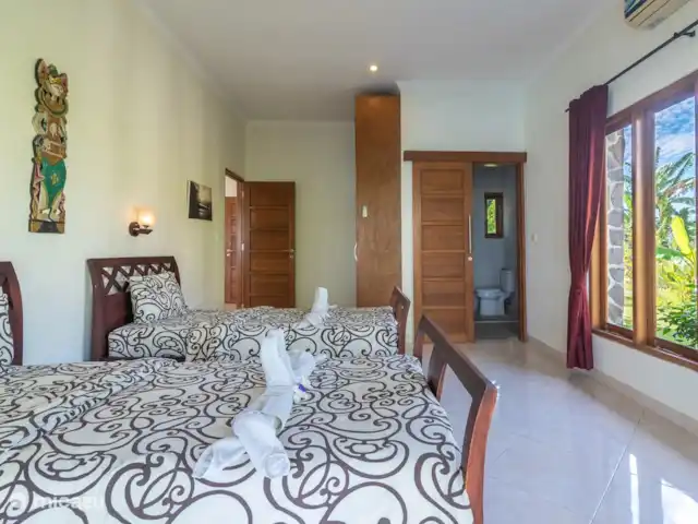 Location de Vacances Indonésie, Bali, Lovina, villa - Villa absolue face à la plage Une chambre a deux grands lits simples