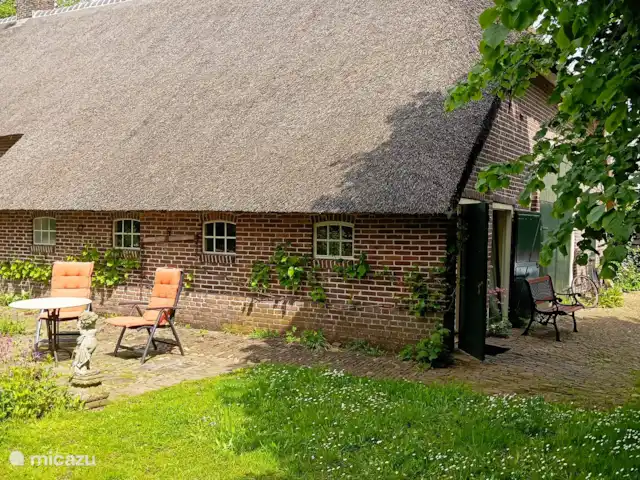 Location de Vacances Pays-Bas, Drenthe, Benneveld, appartement - Appartement de vacances 'Sous le tilleul' Le client dispose d’un grand jardin. Il y a toujours un endroit approprié à trouver.