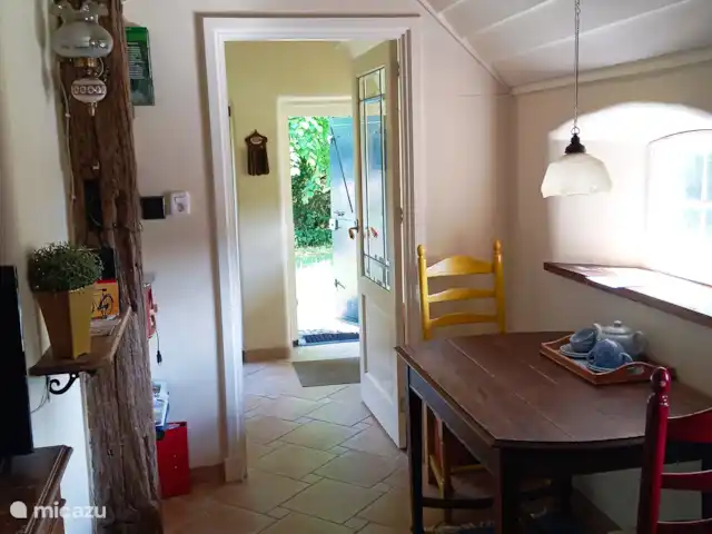 Location de Vacances Pays-Bas, Drenthe, Benneveld, appartement - Appartement de vacances 'Sous le tilleul' La table haute.