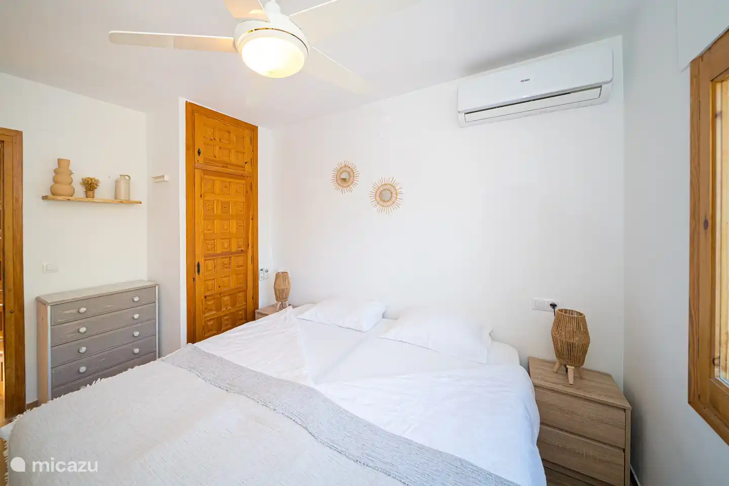 Schlafzimmer mit 2 Einzelbetten im ersten Stock