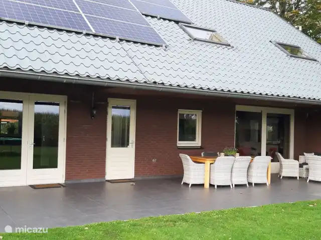 Belle vue avec piscine et sauna | Pays-Bas, Brabant-Septentrional, Boekel - maison de vacances terrasse