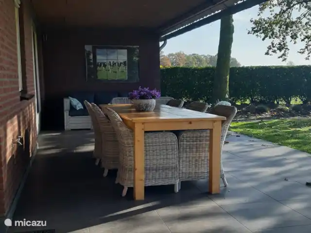 Belle vue avec piscine et sauna | Pays-Bas, Brabant-Septentrional, Boekel - maison de vacances C'est toujours agréable d'avoir une grande terrasse