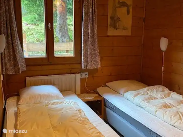 Q-alm | Autriche, Tyrol, Maurach - chalet Chambre à deux lits à l'étage supérieur