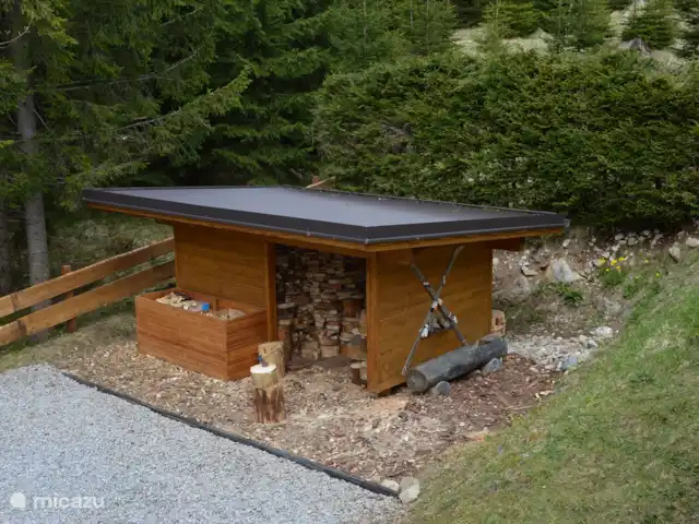 Q-alm | Autriche, Tyrol, Maurach - chalet Stockage de bois pour le poêle autrichien