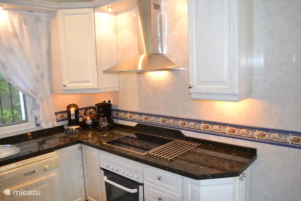 Geräumige Küche mit allem Komfort