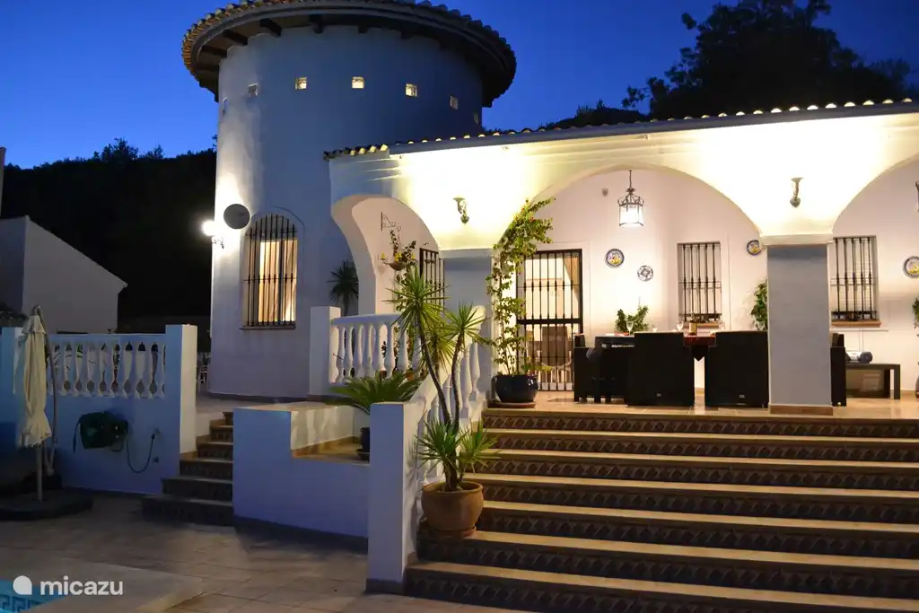 Vordere Terrasse Aussicht bei Nacht