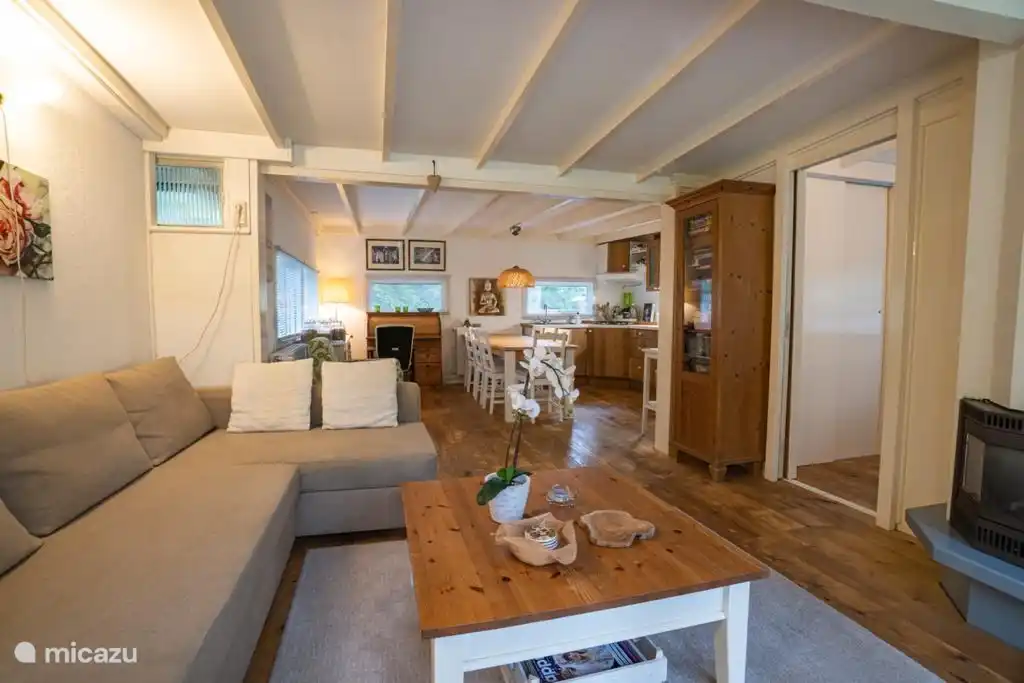 Im Inneren des Waldhauses mit Zentralheizung.