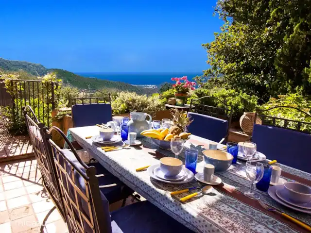 Villa la Fermic | France, Côte d'Azur, Tanneron - villa Petit-déjeuner ou déjeuner face à la Méditerranée !