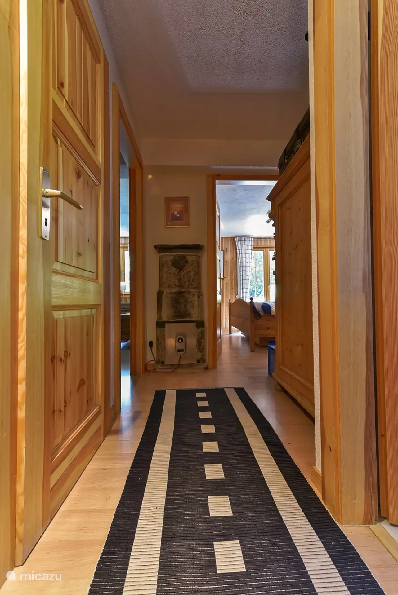 Gang naar de badkamer en andere 2 slaapkamers.