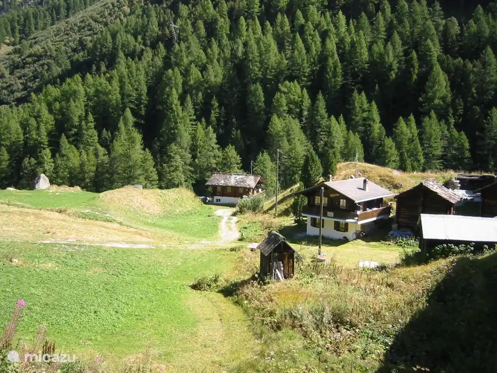 Chalet Bams met chalets van LaMonta