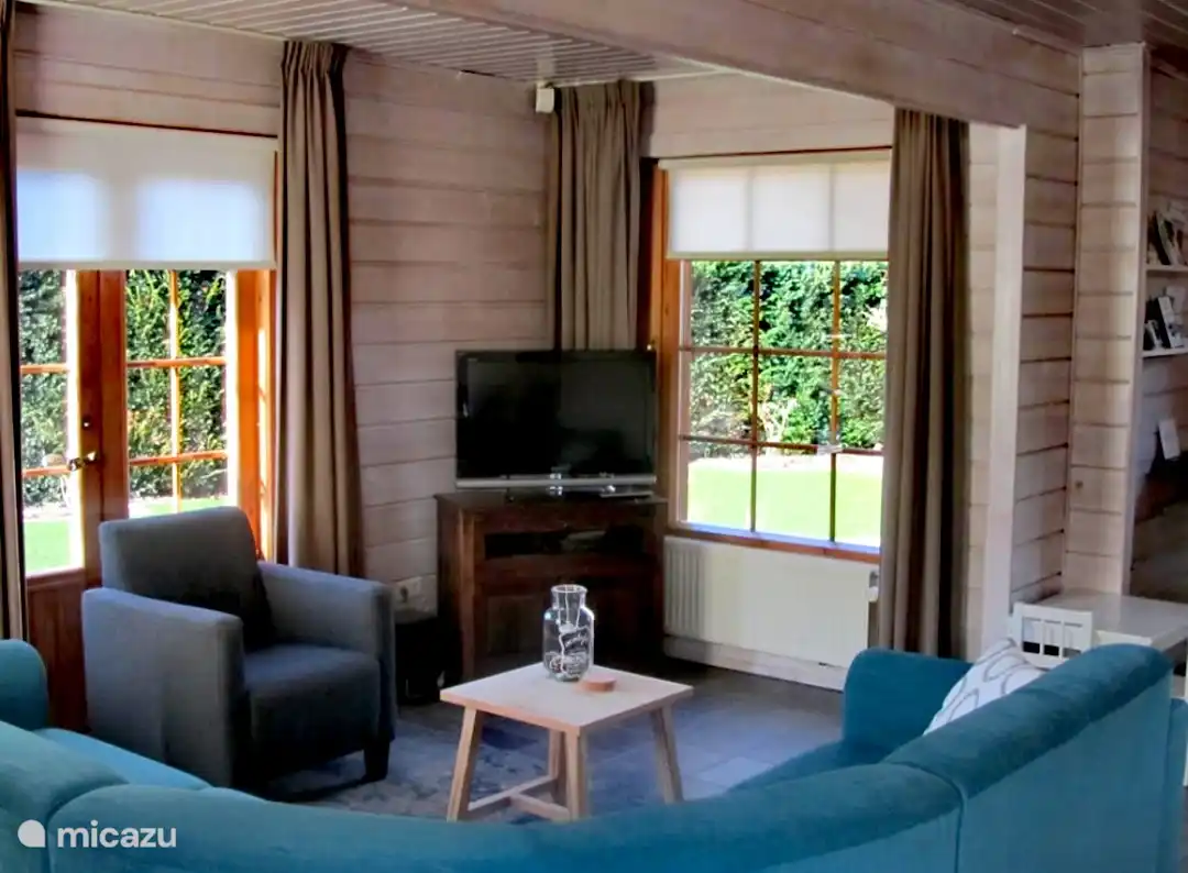 Schöner Ort zum Entspannen.  
Wir haben einen intelligenten Fernseher und die Möglichkeit, Netflix oder Disneyplus auf eigene Rechnung zu sehen.
