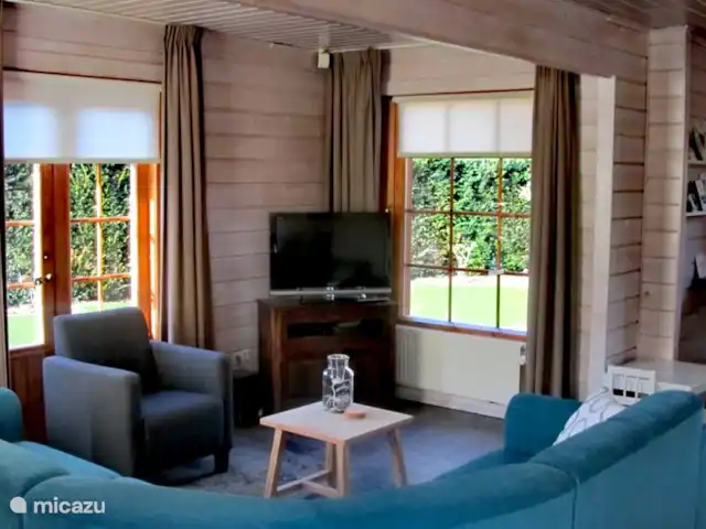 Chalet Oslo huren in Nederland, Gelderland, Winterswijk - vakantiehuis Fijne ruimte om te ontspannen.  
We hebben een smart t.v en mogelijkheid om Netflix of disneyplus te kijken op eigen account.