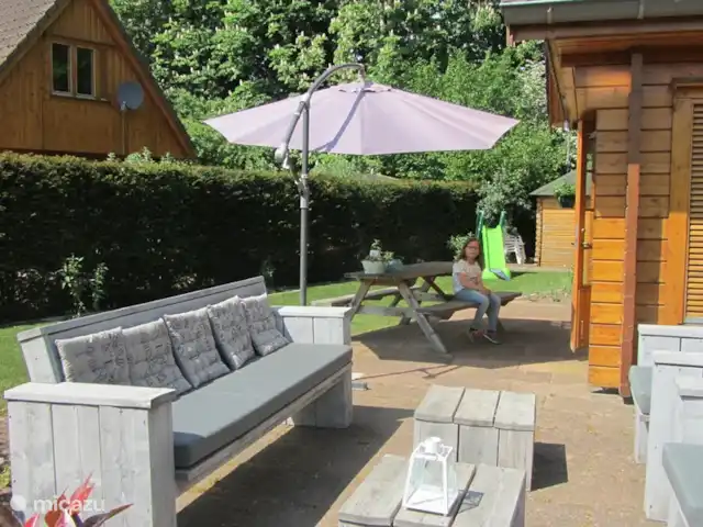 Chalet Oslo huren in Nederland, Gelderland, Winterswijk - vakantiehuis Ziet u zichzelf al zitten in deze heerlijke tuin?