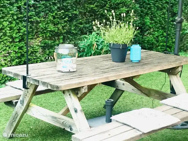 Chalet Oslo huren in Nederland, Gelderland, Winterswijk - vakantiehuis Heerlijke plek om even te zitten en van de rust te genieten onder het genot van een kop koffie.....