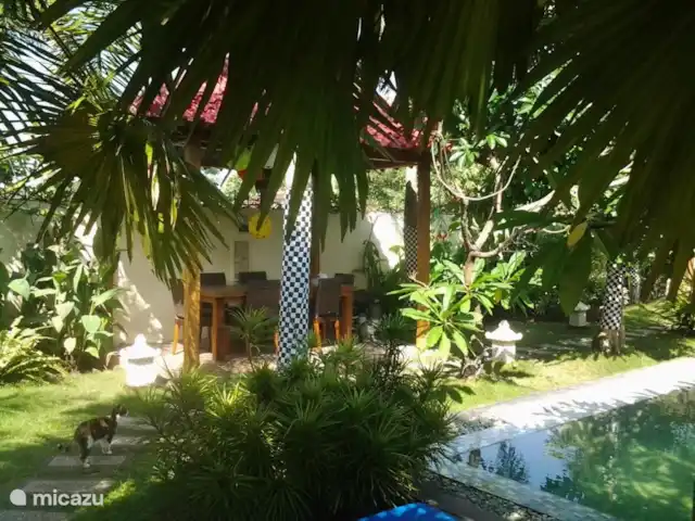 villa huren in Indonesië, Java, Yogyakarta – Villa Rosseno garden