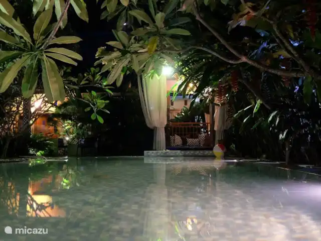 villa huren in Indonesië, Java, Yogyakarta – Villa Rosseno garden