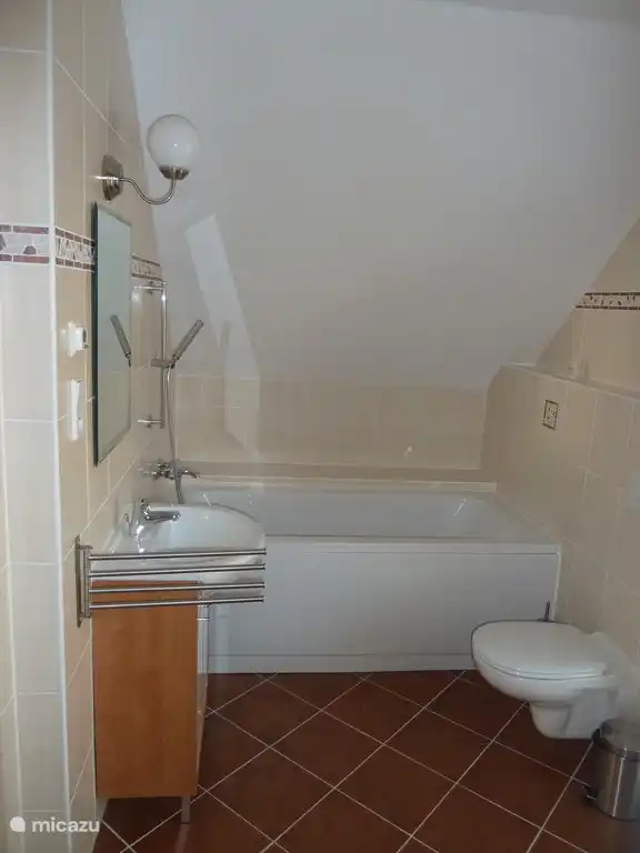 Badezimmer 1 im Obergeschoss
