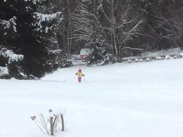 Vakantievilla Lipno huren in Tsjechië, Zuid-Bohemen, Lipno nad Vltavou - vakantiehuis In de winter naar de skipiste en sleeën in je eigen tuin. Ideaal voor kinderen die even buiten willen spelen